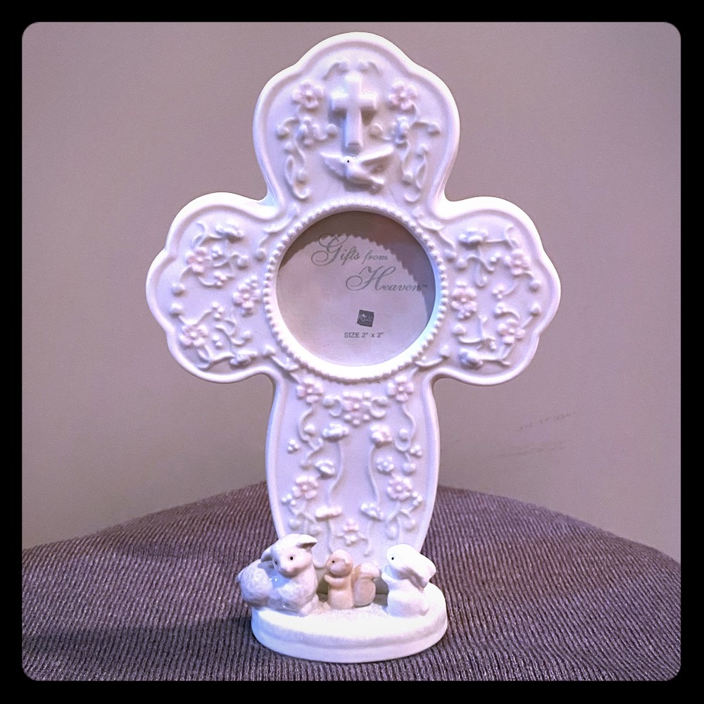 PRECIOUS MOMENTS cross